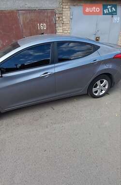 Седан Hyundai Elantra 2012 в Коростене