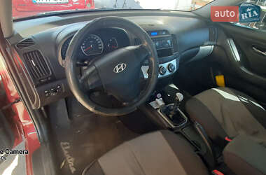 Седан Hyundai Elantra 2010 в Фастове