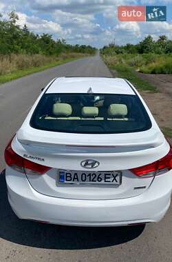 Седан Hyundai Elantra 2012 в Кропивницком
