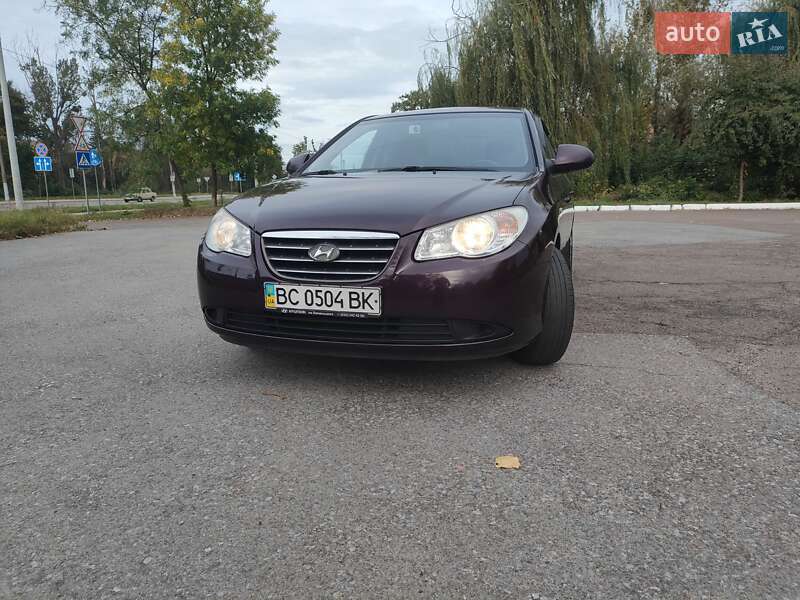 Седан Hyundai Elantra 2008 в Львові