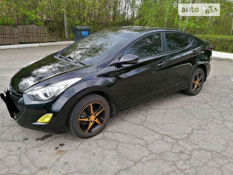 Hyundai Elantra 2013