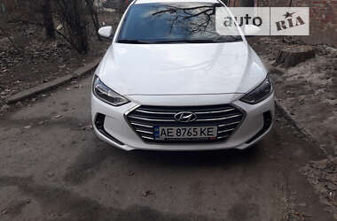 Седан Hyundai Elantra 2018 в Дніпрі