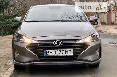 Седан Hyundai Elantra 2020 в 