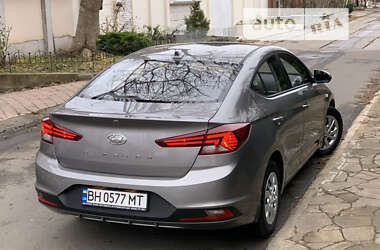 Седан Hyundai Elantra 2020 в 