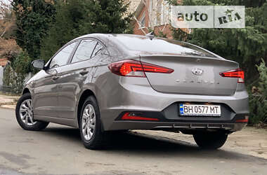 Седан Hyundai Elantra 2020 в 