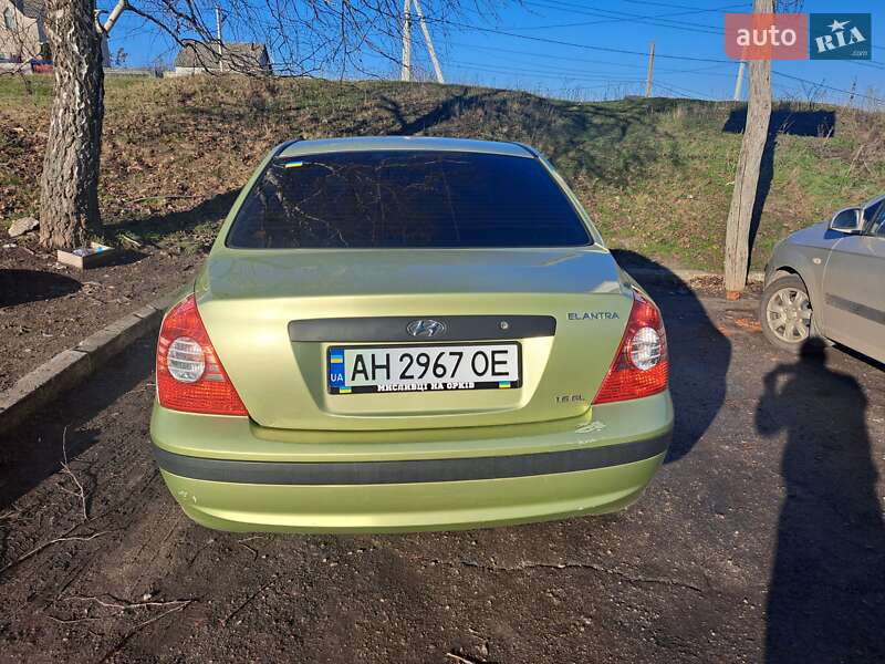 Седан Hyundai Elantra 2004 в Кропивницком