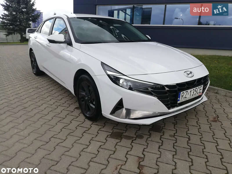 Седан Hyundai Elantra 2021 в Черкассах