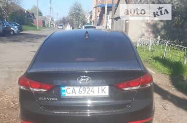 Седан Hyundai Elantra 2018 в Черкасах
