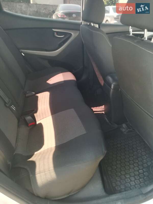Седан Hyundai Elantra 2013 в Одессе