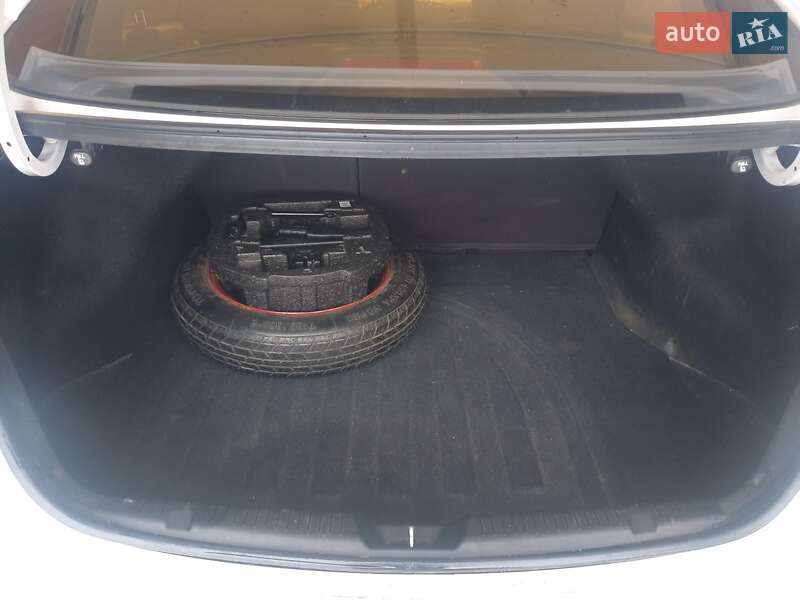Седан Hyundai Elantra 2013 в Одессе