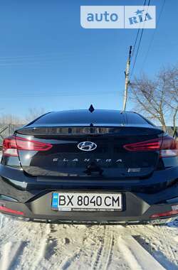 Седан Hyundai Elantra 2019 в Дунаевцах