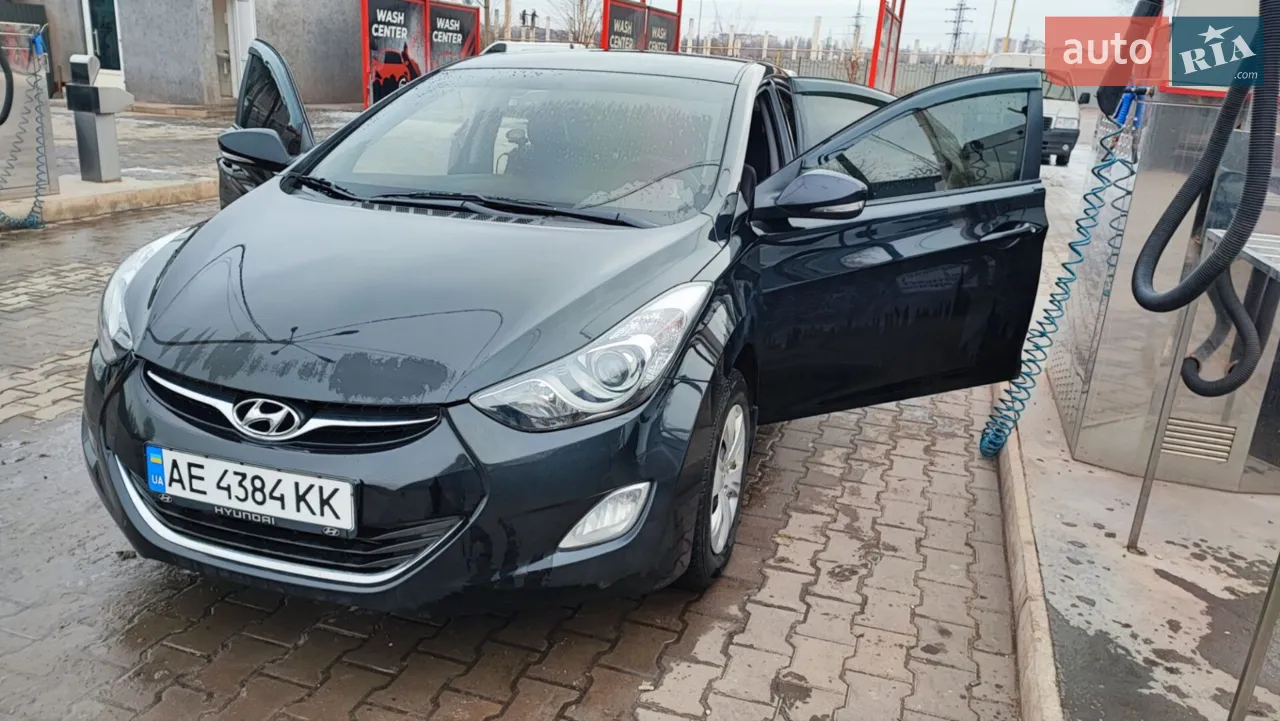 2013 Hyundai Elantra - мініатюра 12