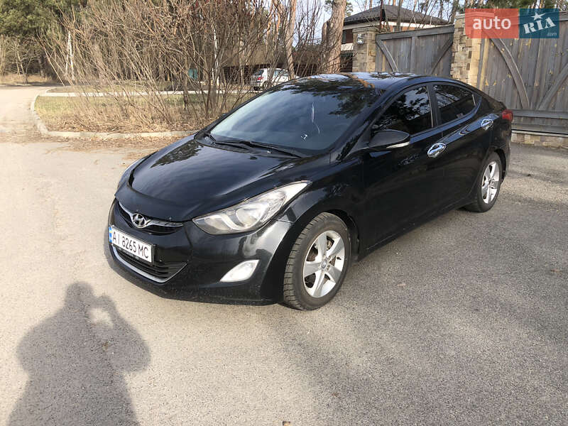 Седан Hyundai Elantra 2011 в Буче