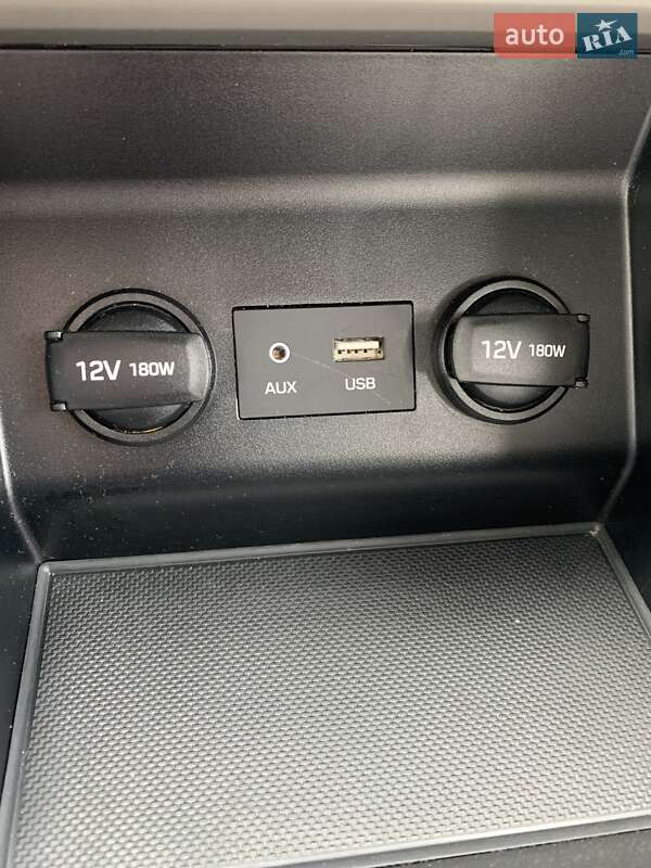 Седан Hyundai Elantra 2020 в Одессе