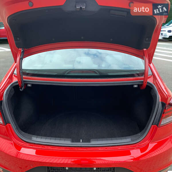 Седан Hyundai Elantra 2020 в Одессе