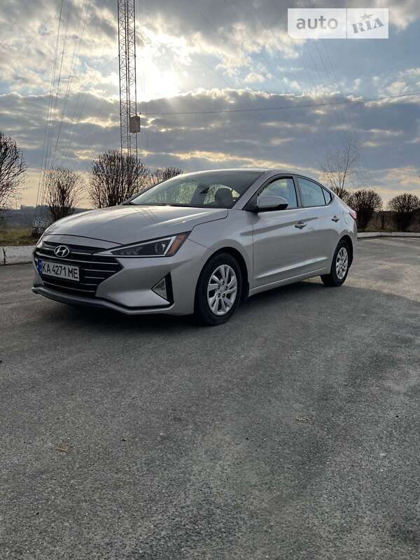 Hyundai Elantra 2019