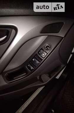 Седан Hyundai Elantra 2014 в Ковелі