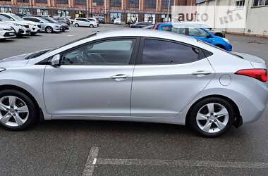 Седан Hyundai Elantra 2012 в Києві