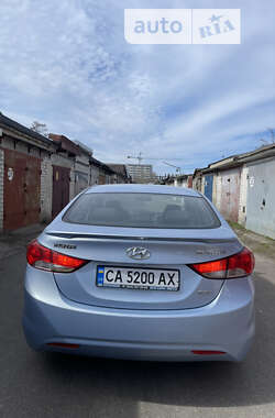 Седан Hyundai Elantra 2012 в Черкасах