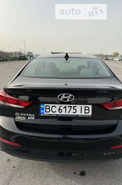 Седан Hyundai Elantra 2017 в Львові