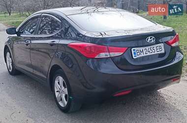 Седан Hyundai Elantra 2012 в Ахтырке