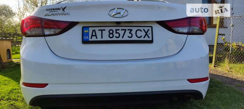 Седан Hyundai Elantra 2014 в Ивано-Франковске