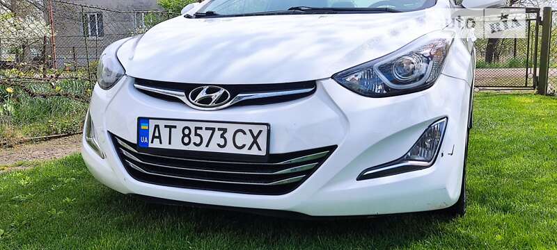 Седан Hyundai Elantra 2014 в Ивано-Франковске