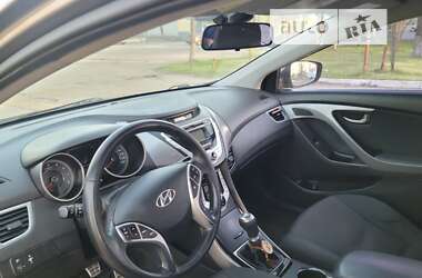 Седан Hyundai Elantra 2012 в Киеве