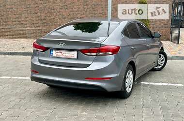 Седан Hyundai Elantra 2018 в Одессе