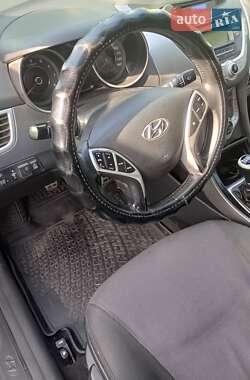 Седан Hyundai Elantra 2012 в 