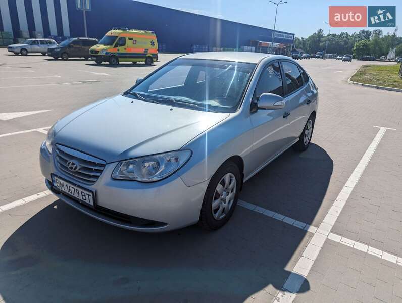 Седан Hyundai Elantra 2010 в Днепре