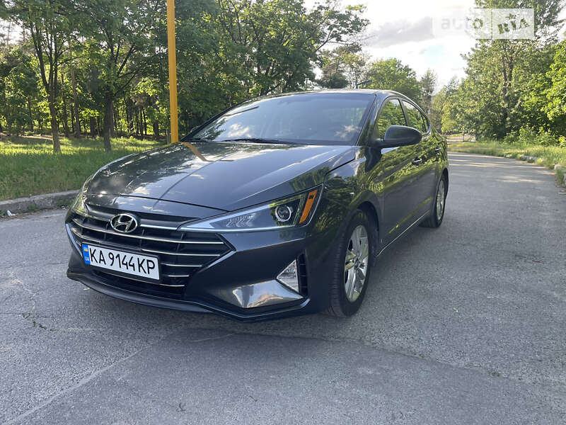 Седан Hyundai Elantra 2020 в Киеве