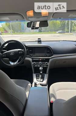 Седан Hyundai Elantra 2020 в Харькове