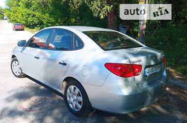 Седан Hyundai Elantra 2011 в Києві