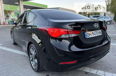 Седан Hyundai Elantra 2015 в Одессе