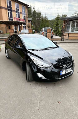 Седан Hyundai Elantra 2013 в Киеве