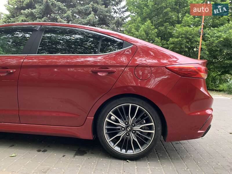 Седан Hyundai Elantra 2017 в Одессе