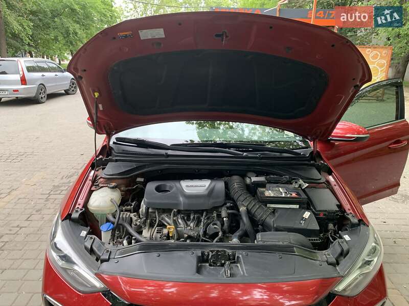 Седан Hyundai Elantra 2017 в Одессе