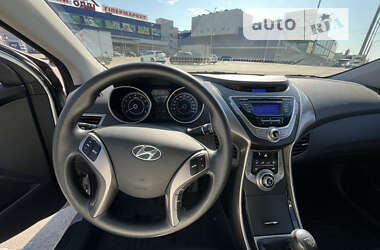 Седан Hyundai Elantra 2013 в Дніпрі