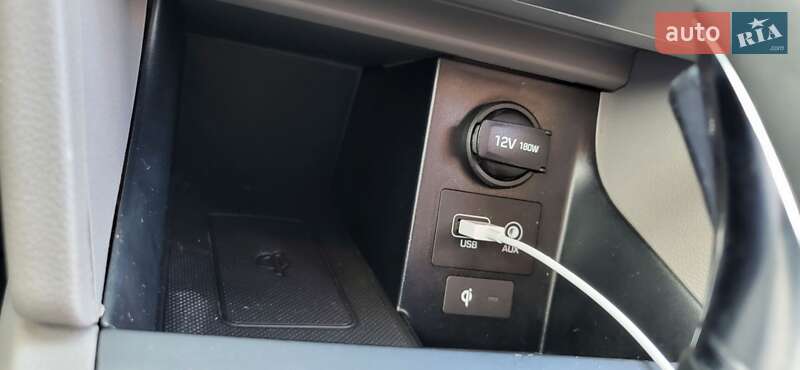 Седан Hyundai Elantra 2018 в Киеве