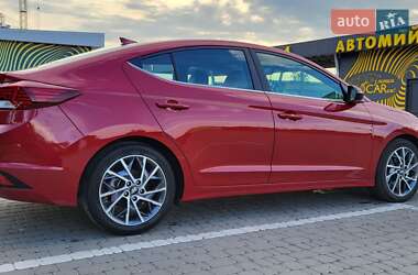 Седан Hyundai Elantra 2018 в 