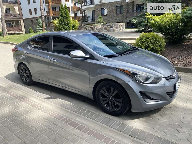 Седан Hyundai Elantra 2015 в Києві