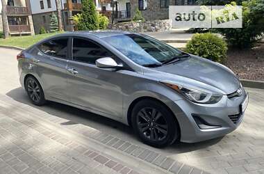 Седан Hyundai Elantra 2015 в Києві