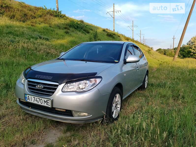 Седан Hyundai Elantra 2008 в Киеве