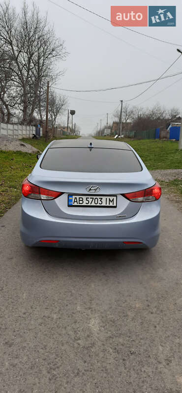 Седан Hyundai Elantra 2012 в Вороновиці