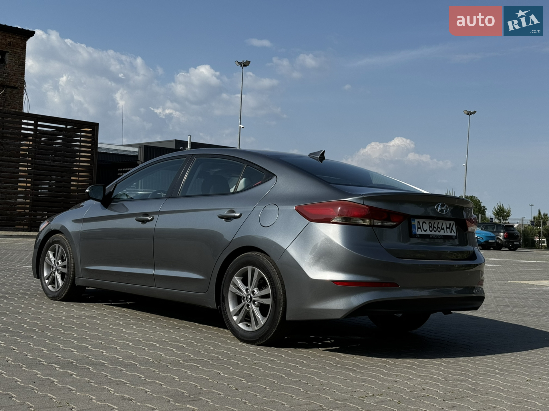 2018 Hyundai Elantra - мініатюра 8