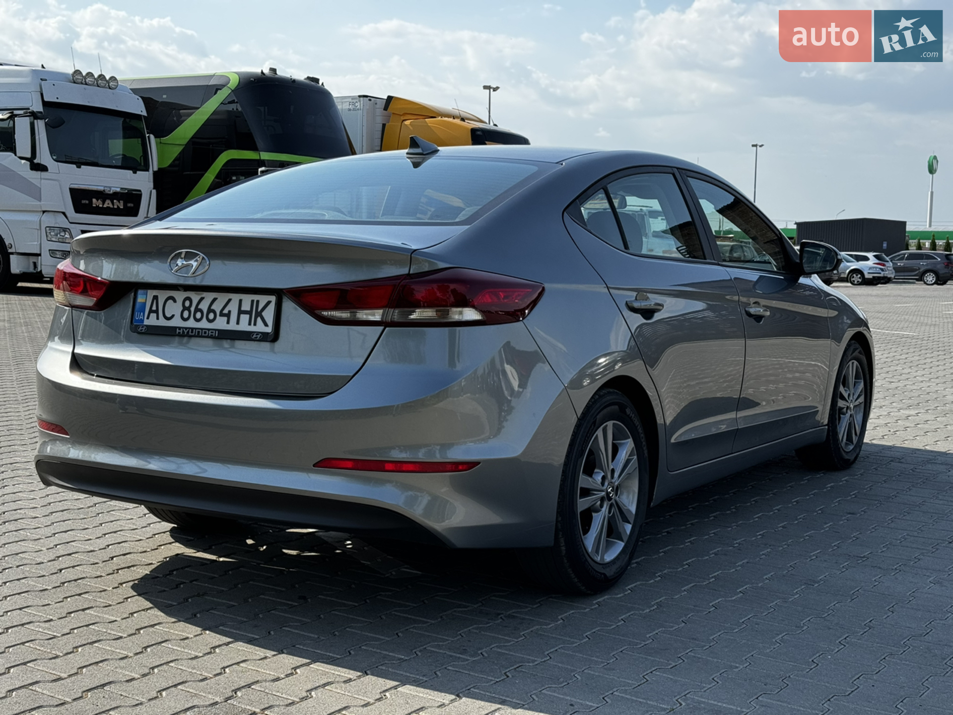 2018 Hyundai Elantra - мініатюра 11