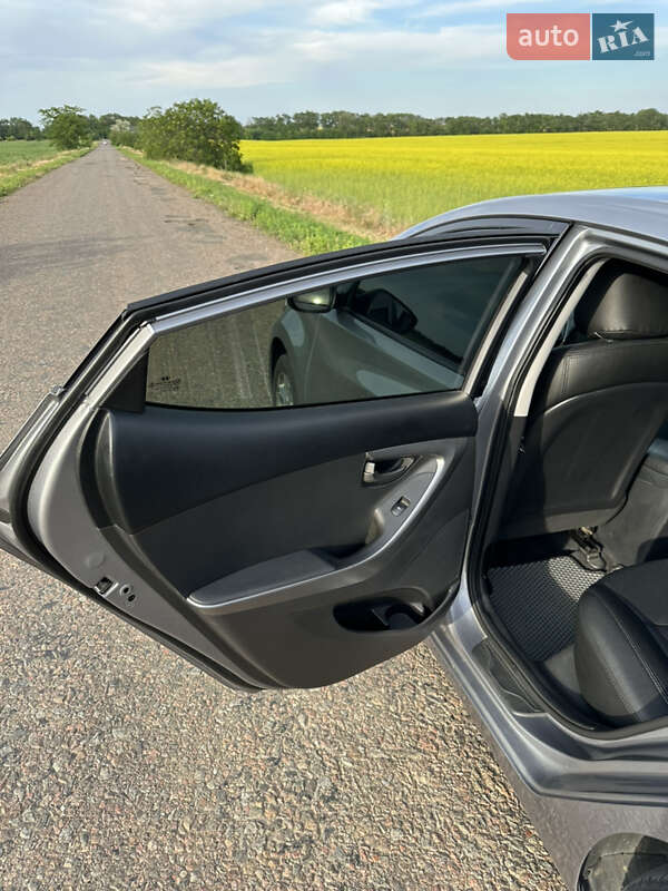 Седан Hyundai Elantra 2013 в Одессе