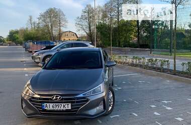 Седан Hyundai Elantra 2018 в Києві