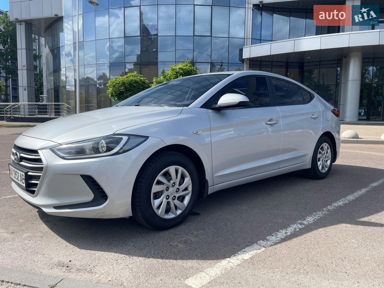2017 Hyundai Elantra - мініатюра 36